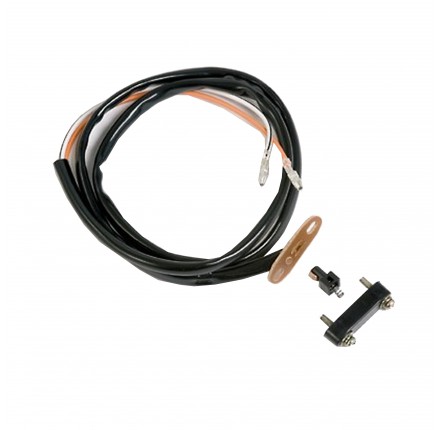 Czujnik stopu Suzuki, przód